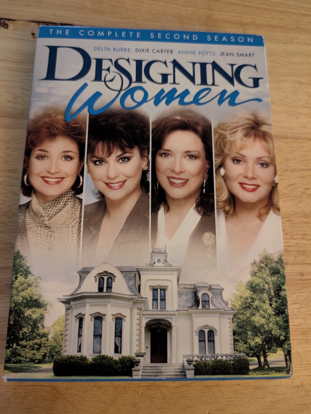 Designing Women: The Complete Second Season - Blue Cover